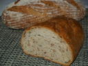 Chlieb viaczrnný cibuľovo-cesnakový