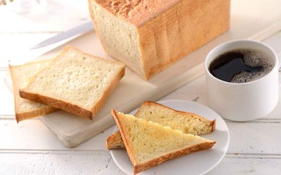 Toastový chlieb svetlý s Bonpano Krokant a Zea Soft